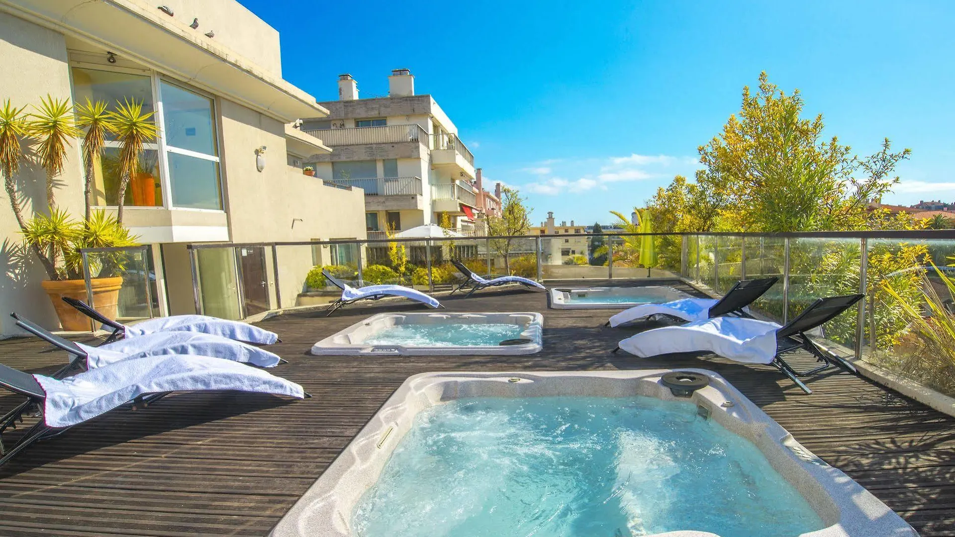 **** Hotel Residence Excelsuites Cannes France